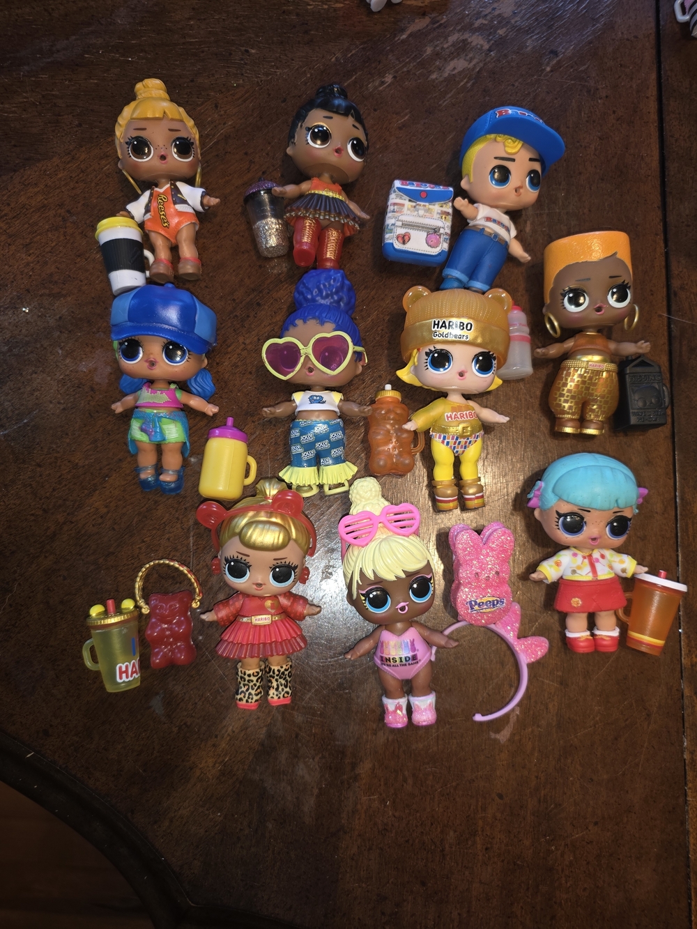 L.O.L. Surprise! Dolls Set - Blue, Pink, Yellow, Gold, Red, Purple